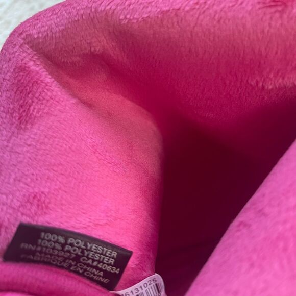 Marc  by Marc Jacobs Embossed Hot Pink Tablet Sleeve, padded IPad, tablet case - Picture 7 of 8